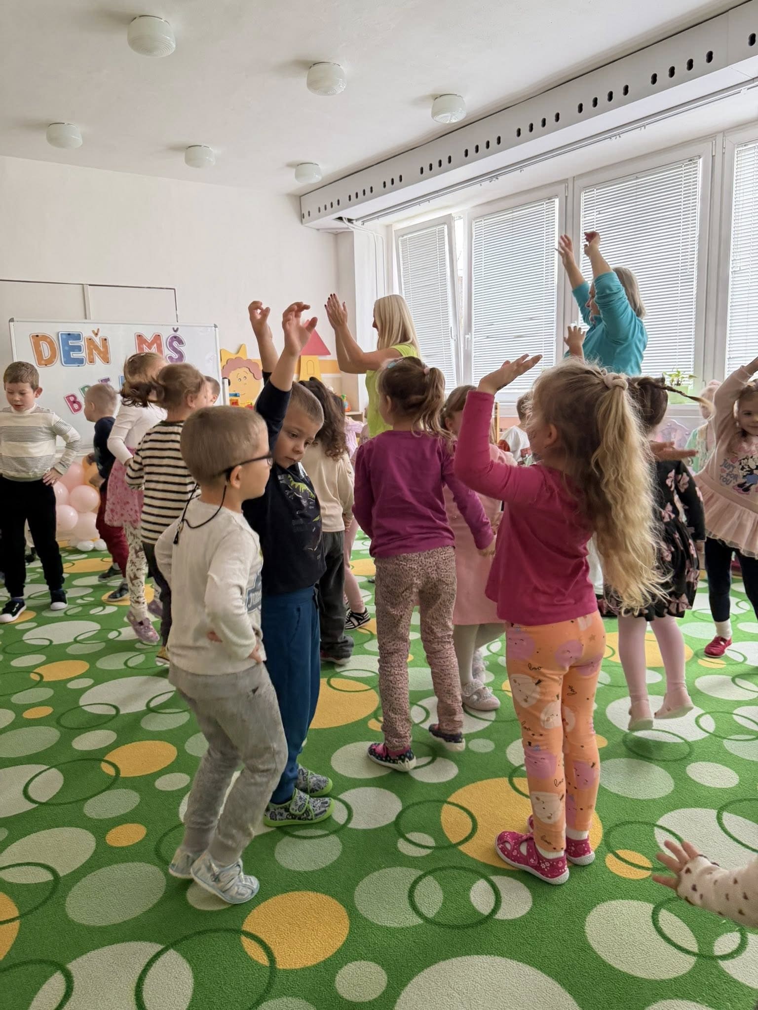 574572771_122195386172521271_2125248518980981904_n