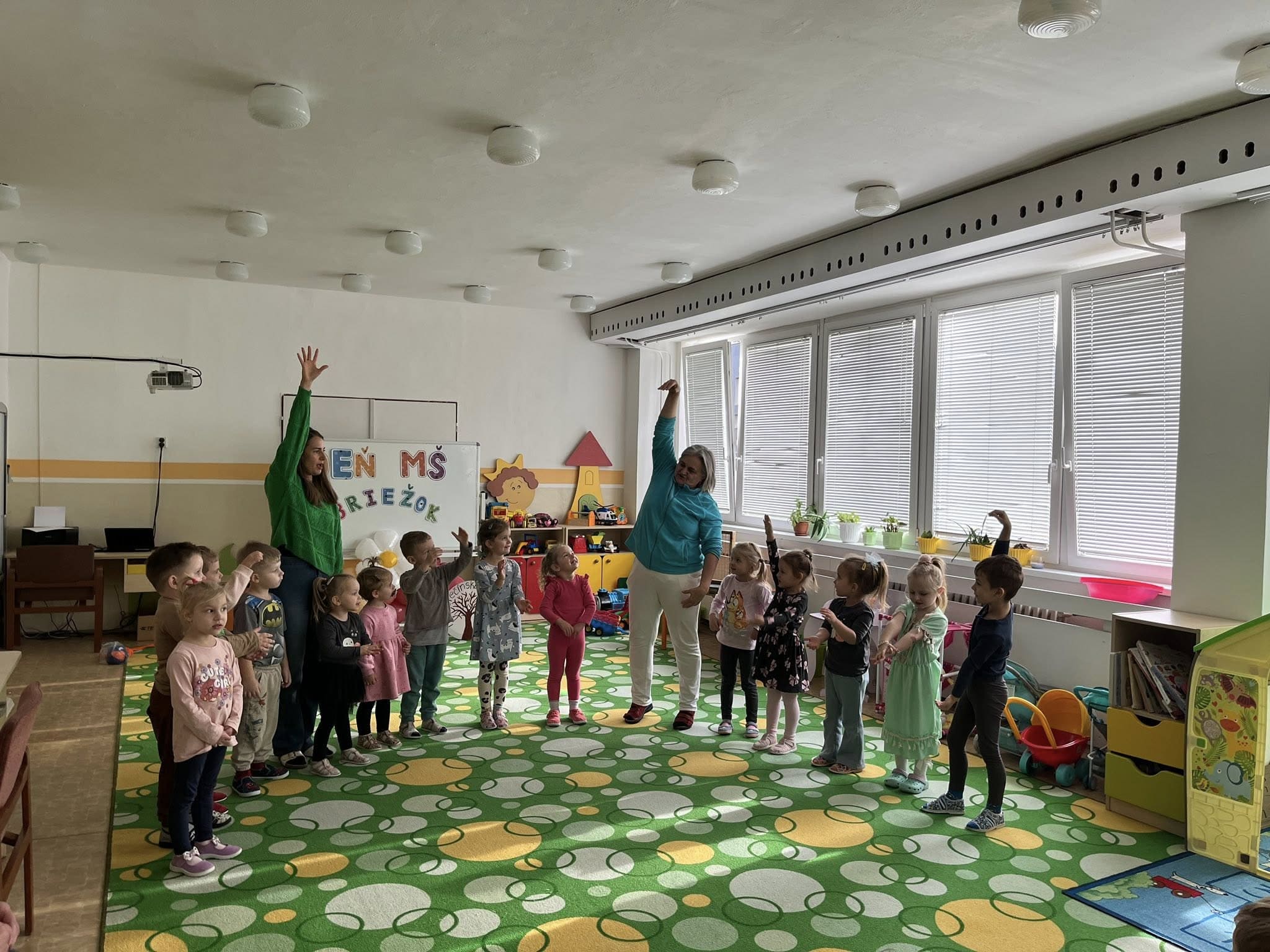 574581711_122195386118521271_2016801184350056840_n