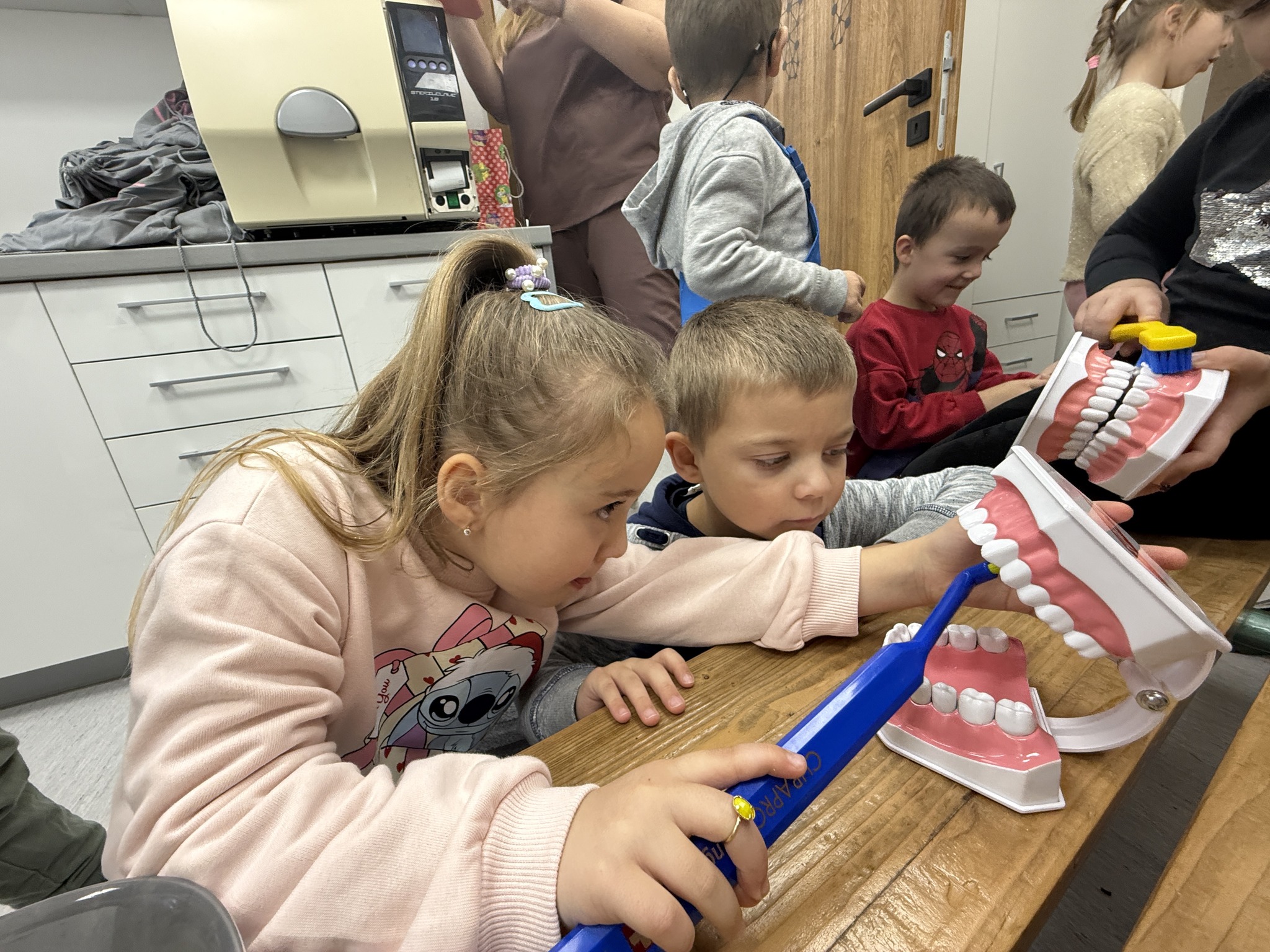 590220470_122199922784521271_5900633116292463506_n