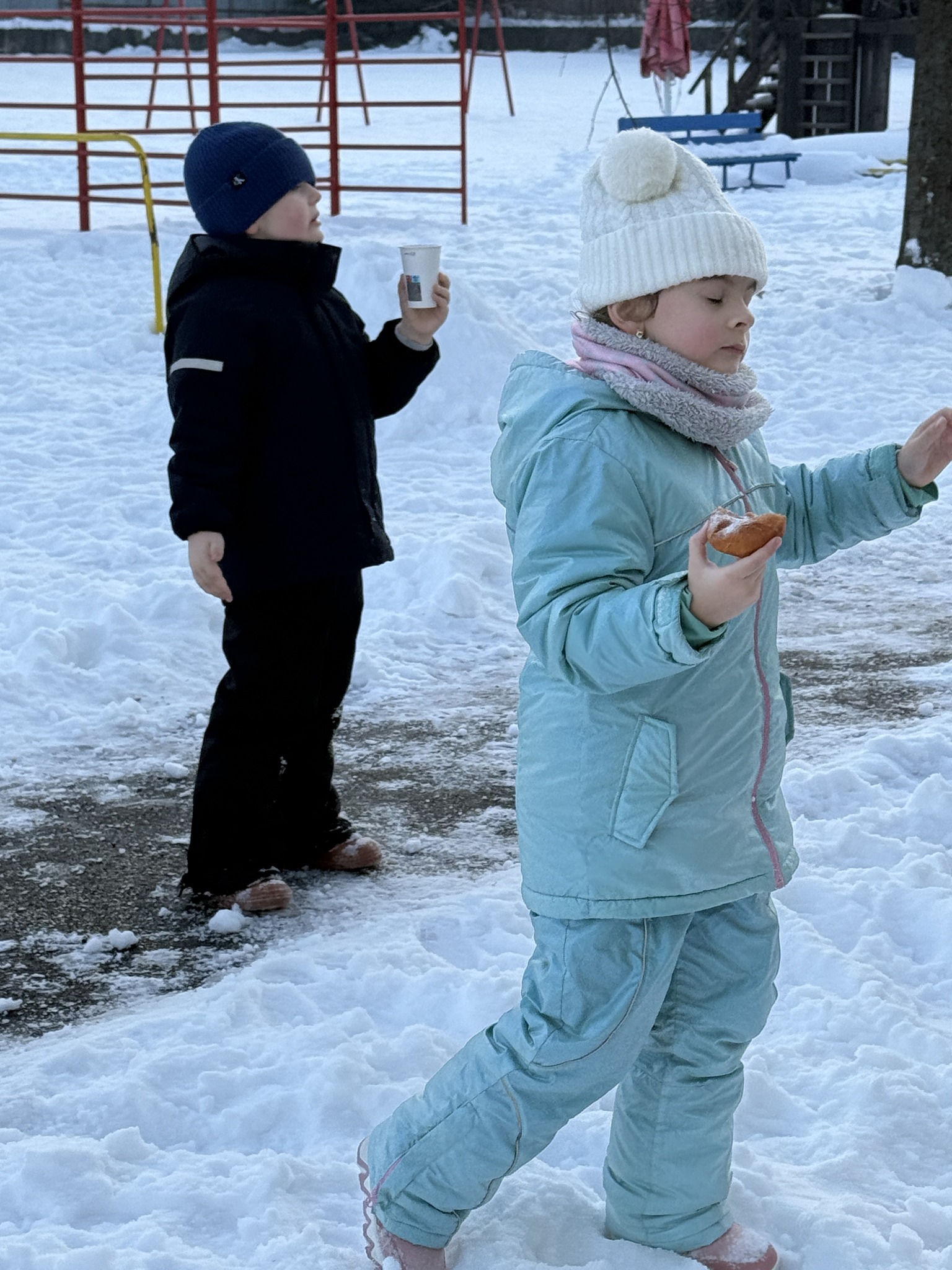 616288112_122211216122521271_7392509576224528321_n