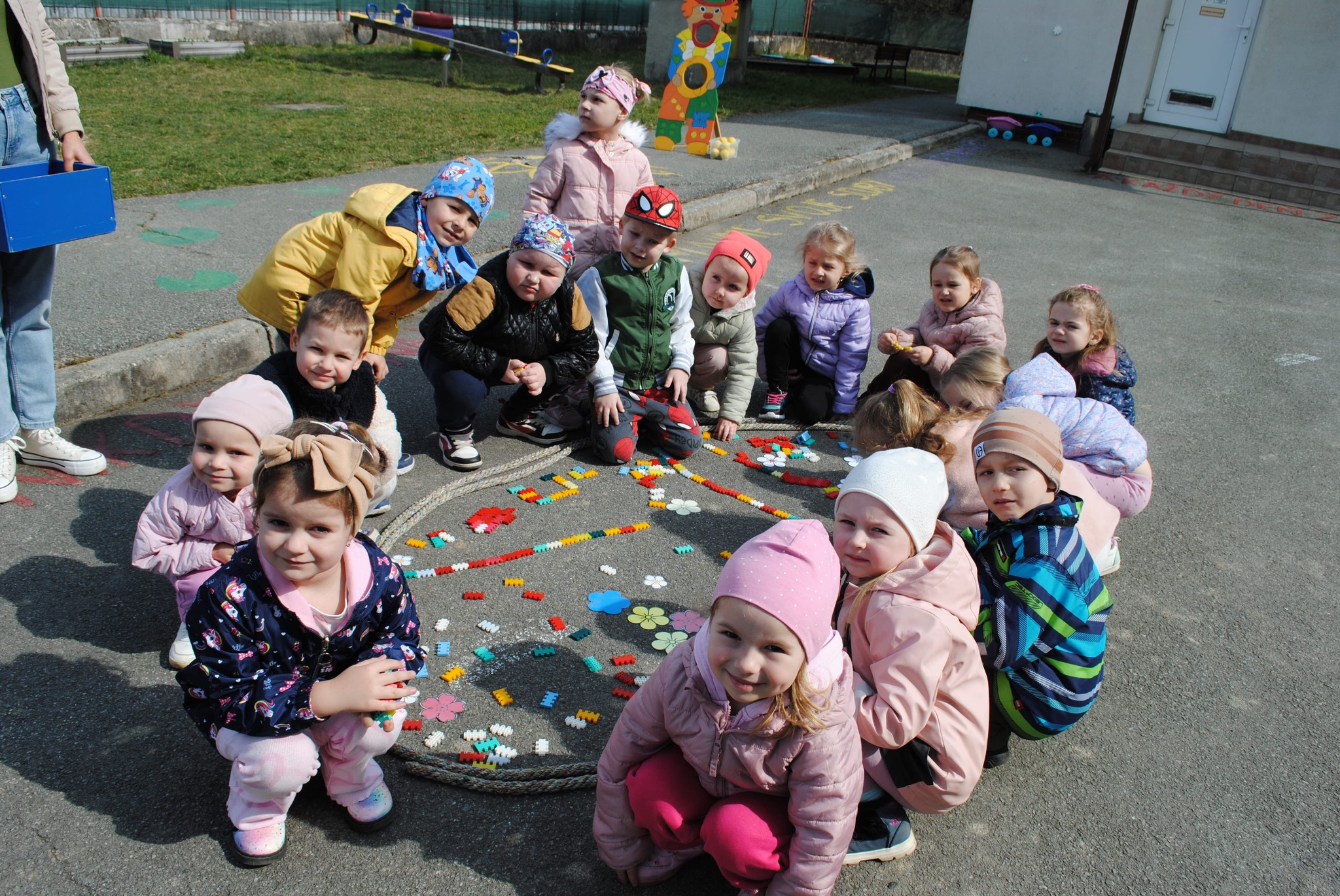 657414251_122224505912521271_7534972461217169483_n